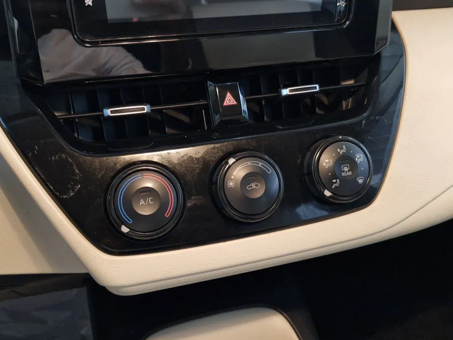 تويوتا كورولا XLI 2023 