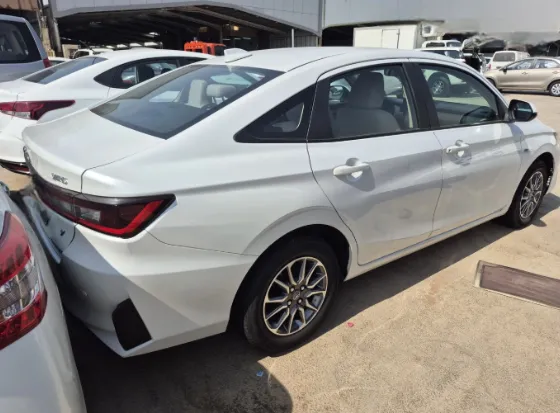 2024 Toyota Yaris  Y 
