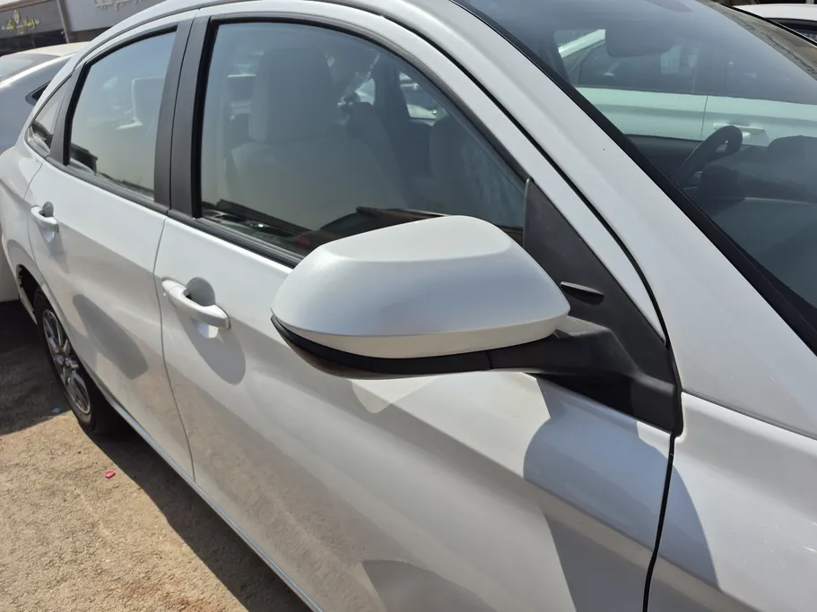 2024 Toyota Yaris  Y 