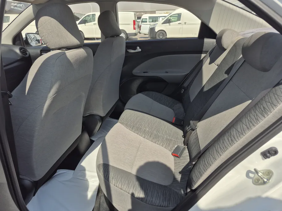 2024 Kia Pegas GL 