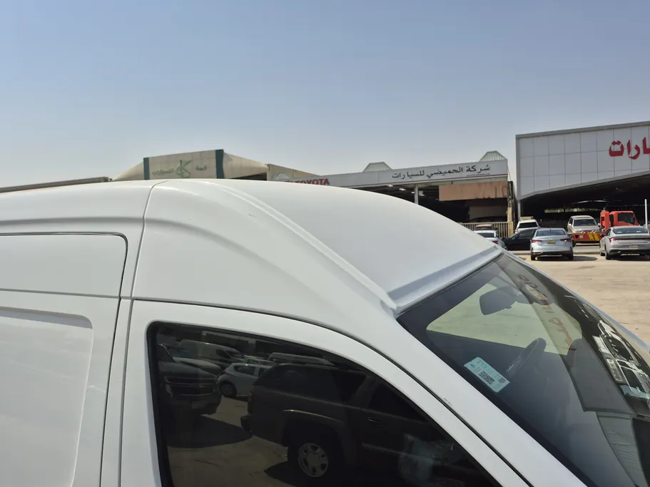 نيسان باص اورفان NV350 2021 