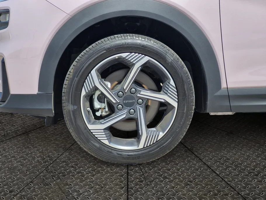 2025 Lynk and Co 6 Hyper Halo 