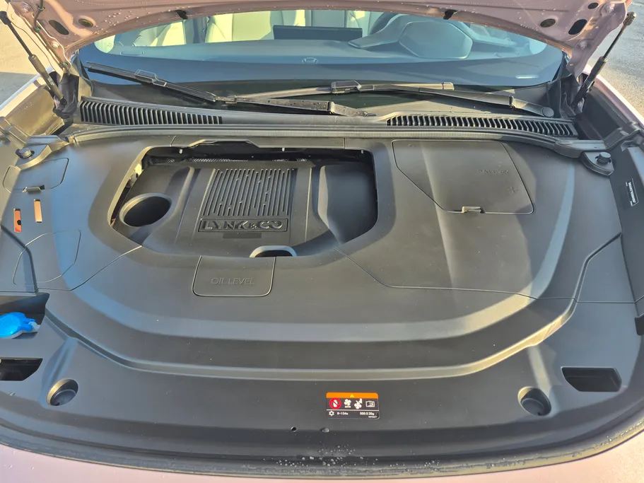 2025 Lynk and Co 6 Hyper Halo 