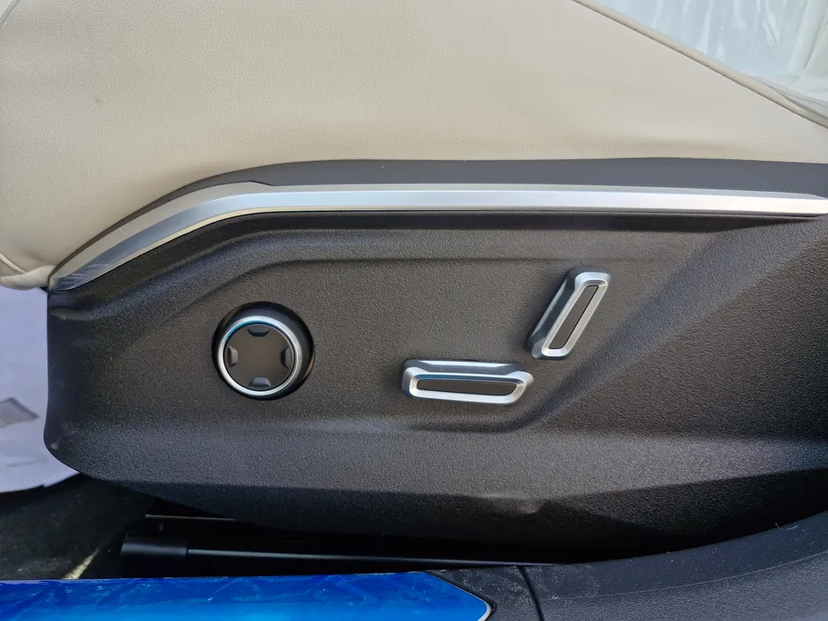 2025 Lynk and Co 6 Hyper Halo 