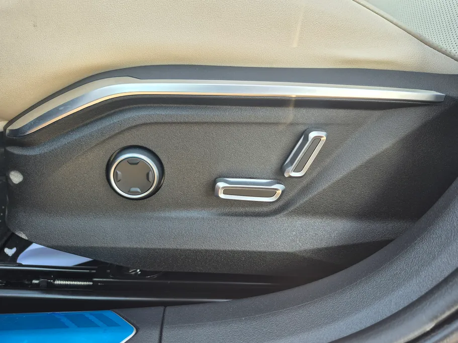 2025 Lynk and Co 6 Hyper Halo 