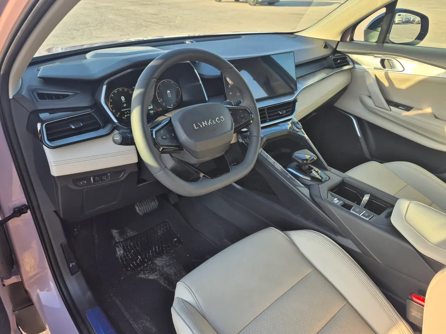 2025 Lynk and Co 6 Hyper Halo 