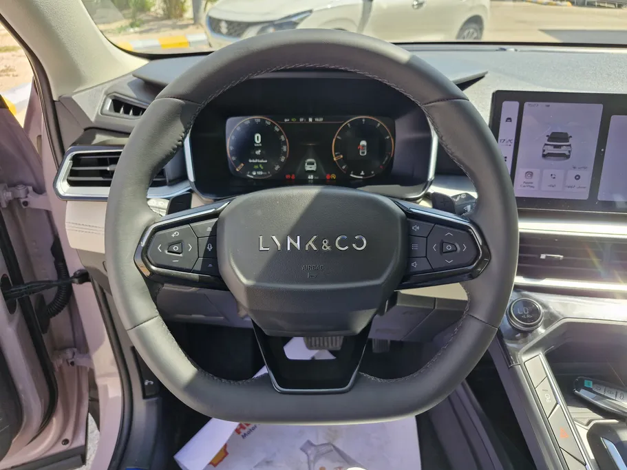 2025 Lynk and Co 6 Hyper Halo 