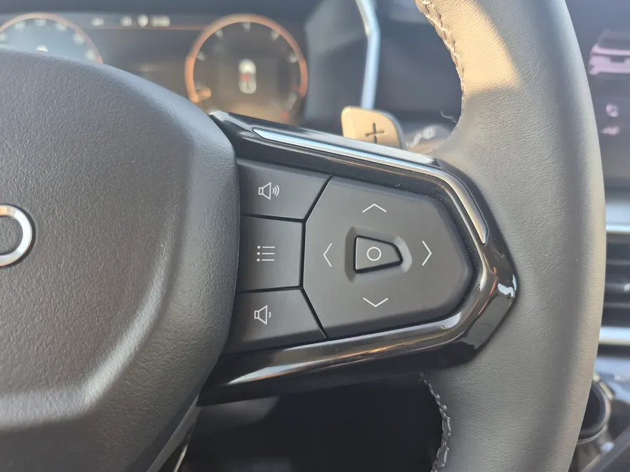 2025 Lynk and Co 6 Hyper Halo 