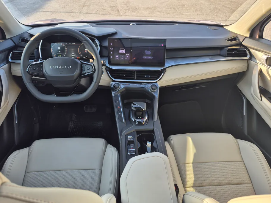 2025 Lynk and Co 6 Hyper Halo 