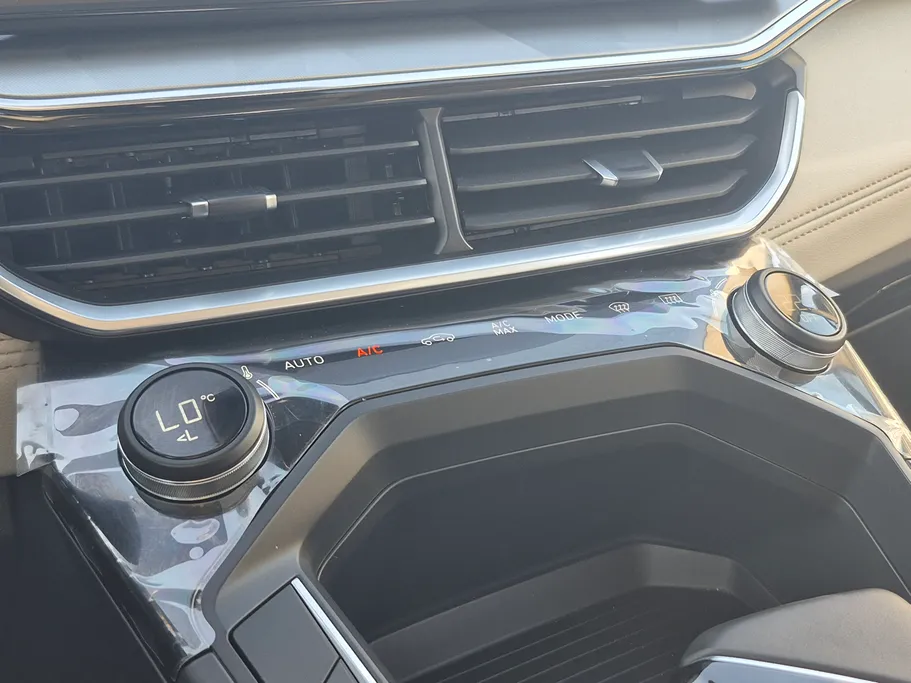 2025 Lynk and Co 6 Hyper Halo 