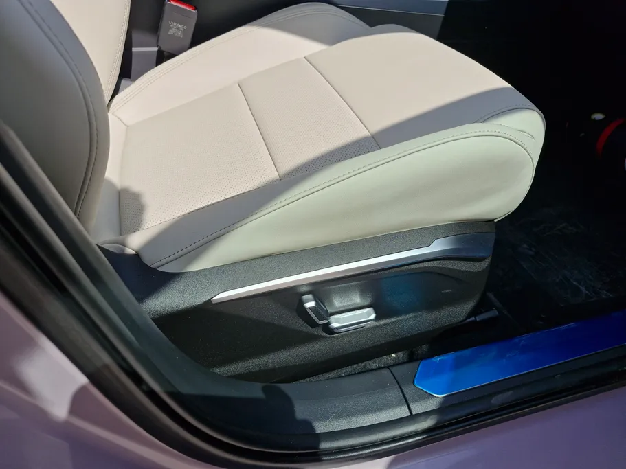 2025 Lynk and Co 6 Hyper Halo 