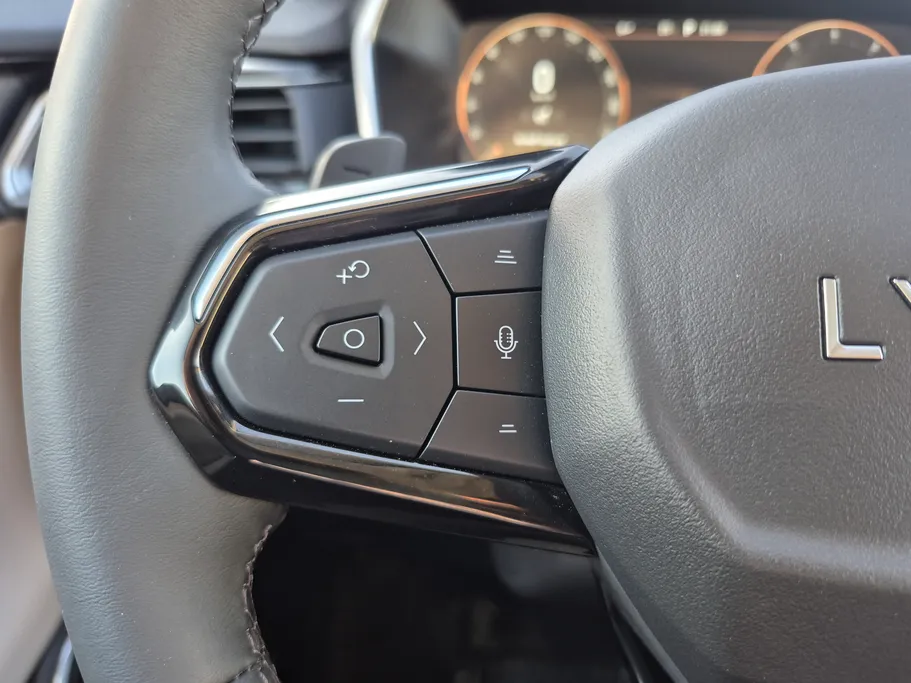 2025 Lynk and Co 6 Hyper Halo 