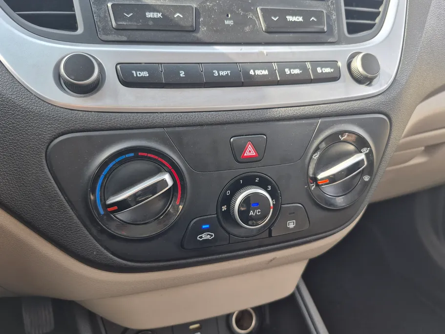 2023 Hyundai Accent Smart 