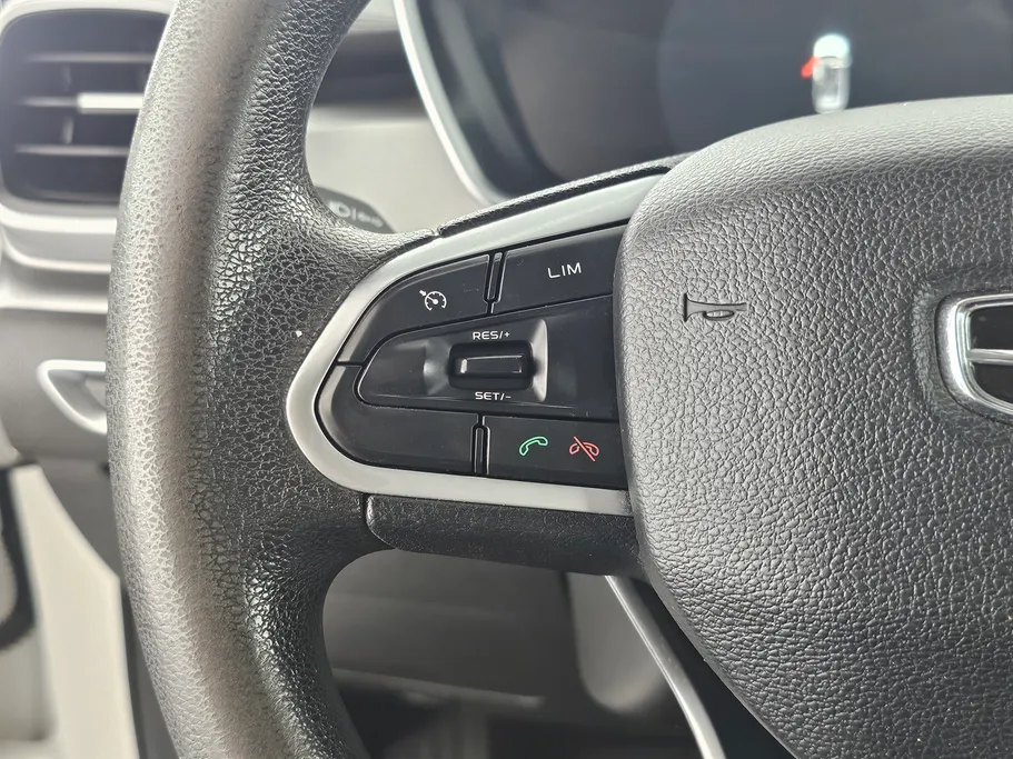 2023 Geely Coolray Basic GS 