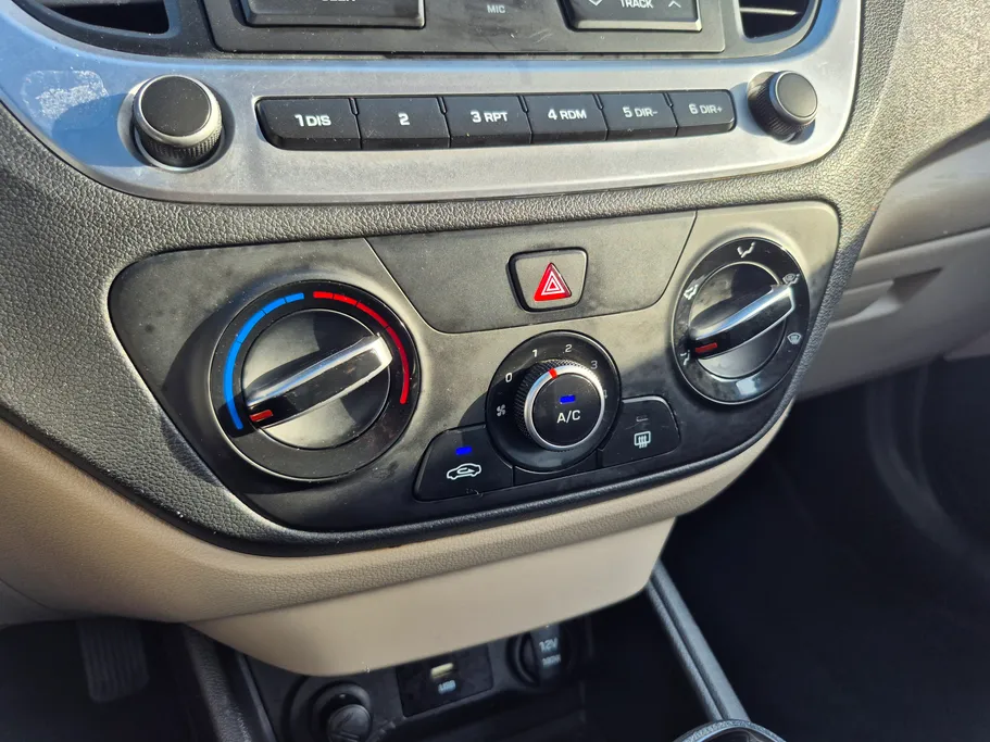 2023 Hyundai Accent Smart 