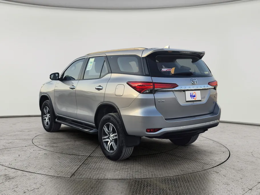 2023 Toyota Fortuner VX 
