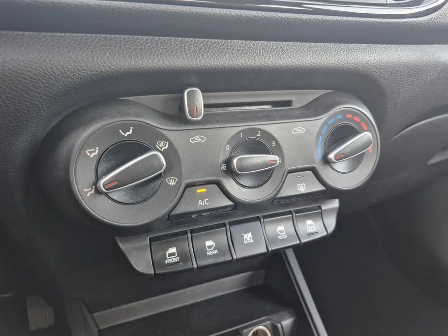2023 Kia Pegas LX 