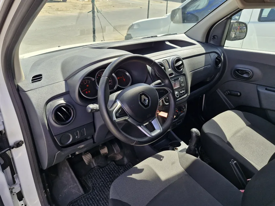 2021 Renault Docker Van بضاعة 