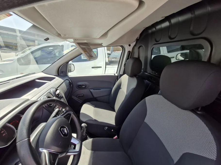 2021 Renault Docker Van بضاعة 