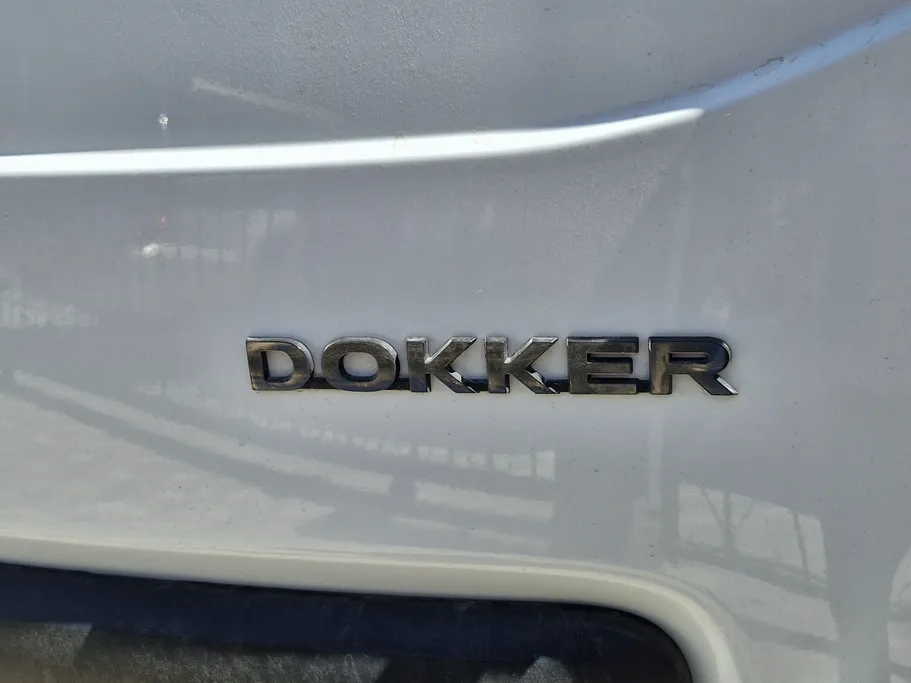2021 Renault Docker Van بضاعة 