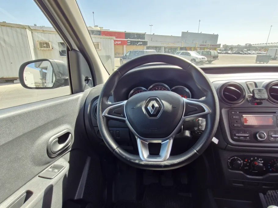 2021 Renault Docker Van بضاعة 