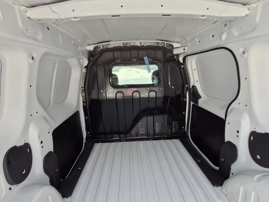 2022 Renault Docker Van بضاعة 