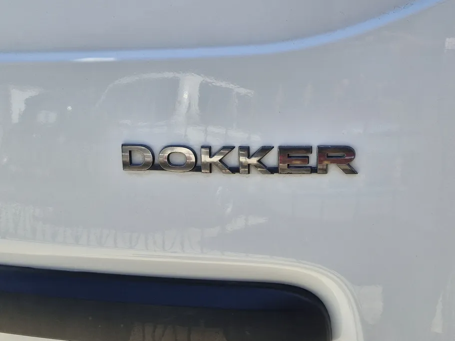 2022 Renault Docker Van بضاعة 