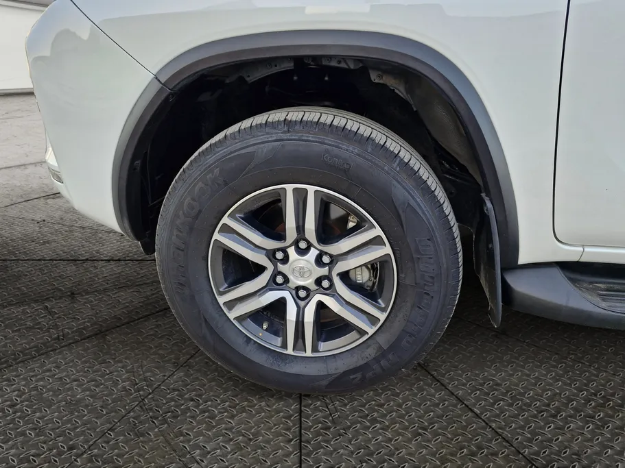 2023 Toyota Fortuner VX 