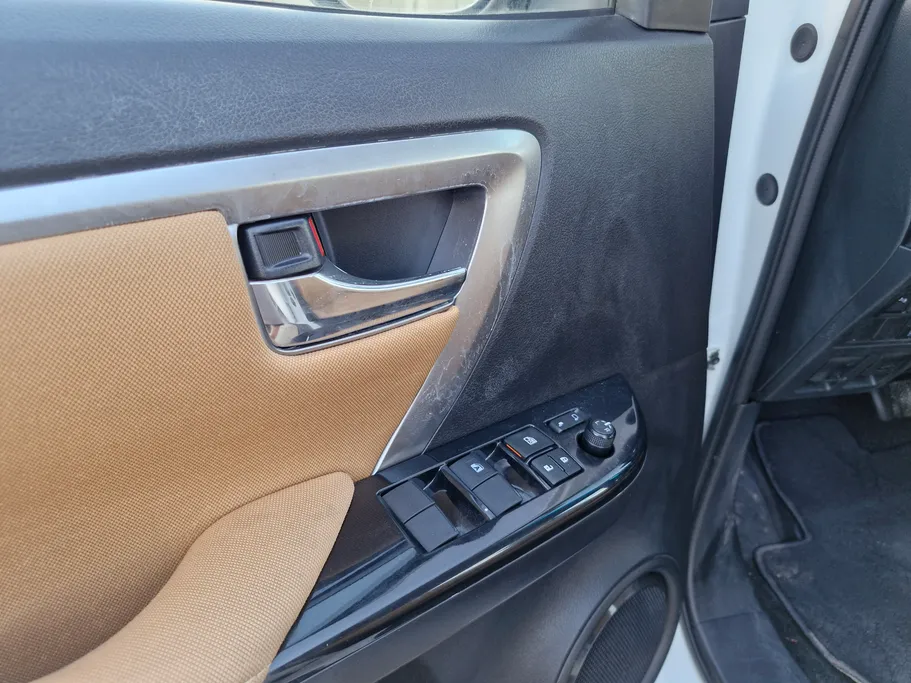 2023 Toyota Fortuner VX 