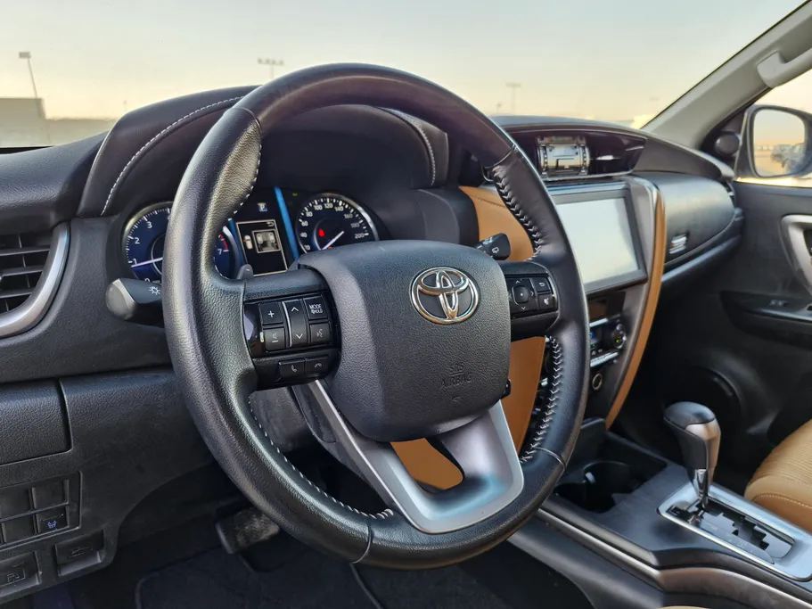 2023 Toyota Fortuner VX 