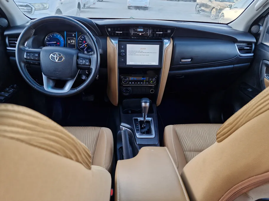 2023 Toyota Fortuner VX 