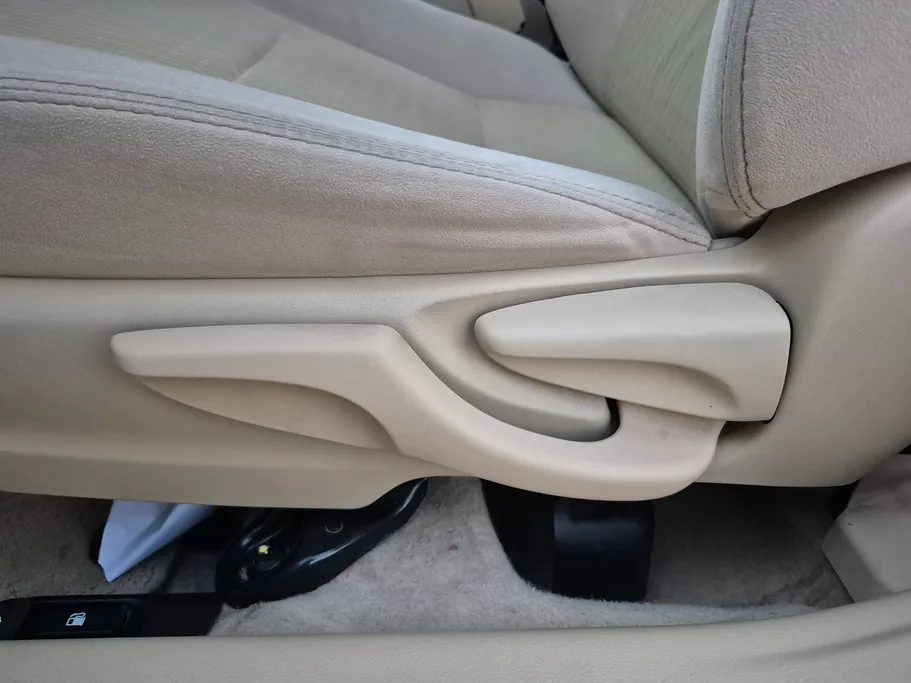 2022 Toyota Yaris  Y Plus 