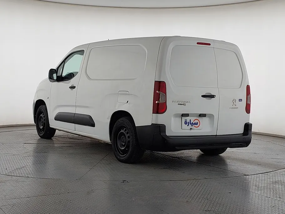 2022 Peugeot Partner Long van 