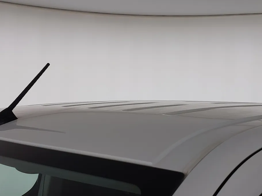 2022 Peugeot Partner Long van 