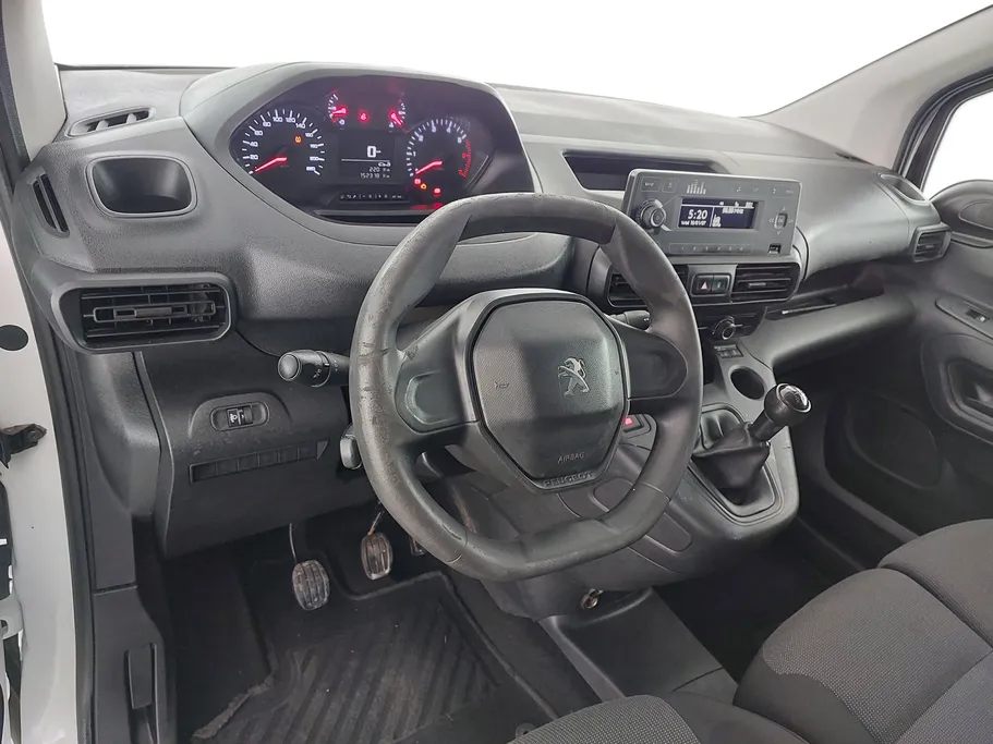2022 Peugeot Partner Long van 