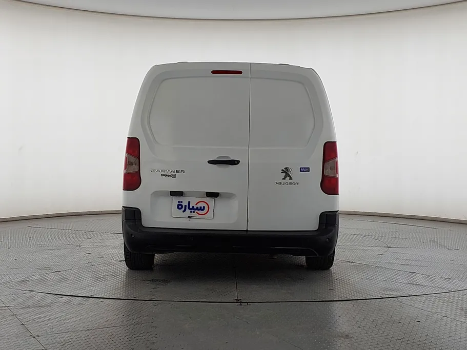 2022 Peugeot Partner Long van 