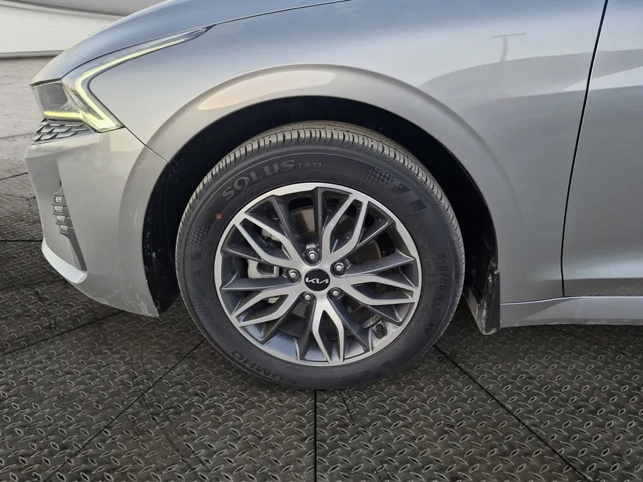 2023 Kia K5 LX 