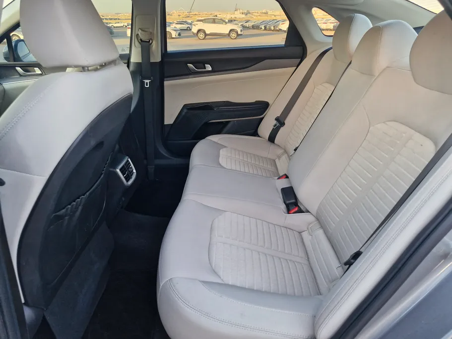 2023 Kia K5 LX 