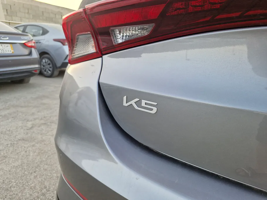 2023 Kia K5 LX 