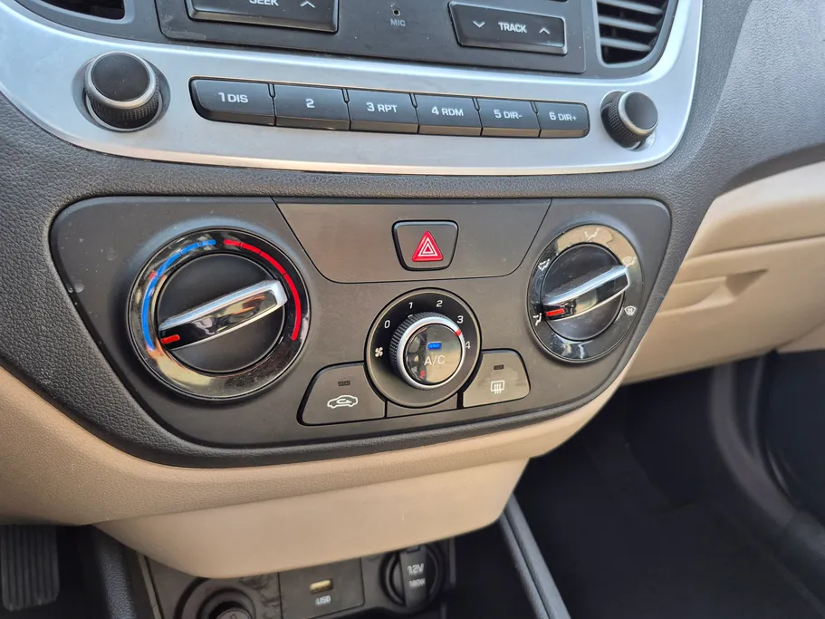 2023 Hyundai Accent Smart 