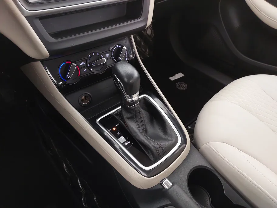 2023 MG 5 STD 