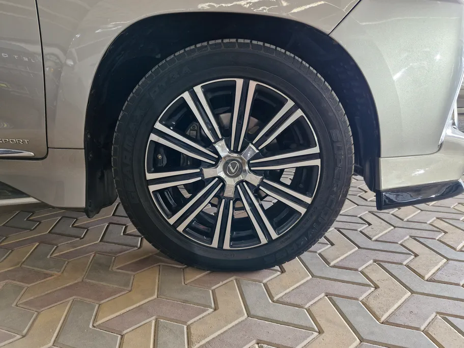 لكزس LX 570 S 2018 