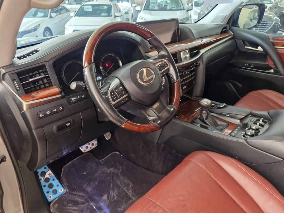 لكزس LX 570 S 2018 