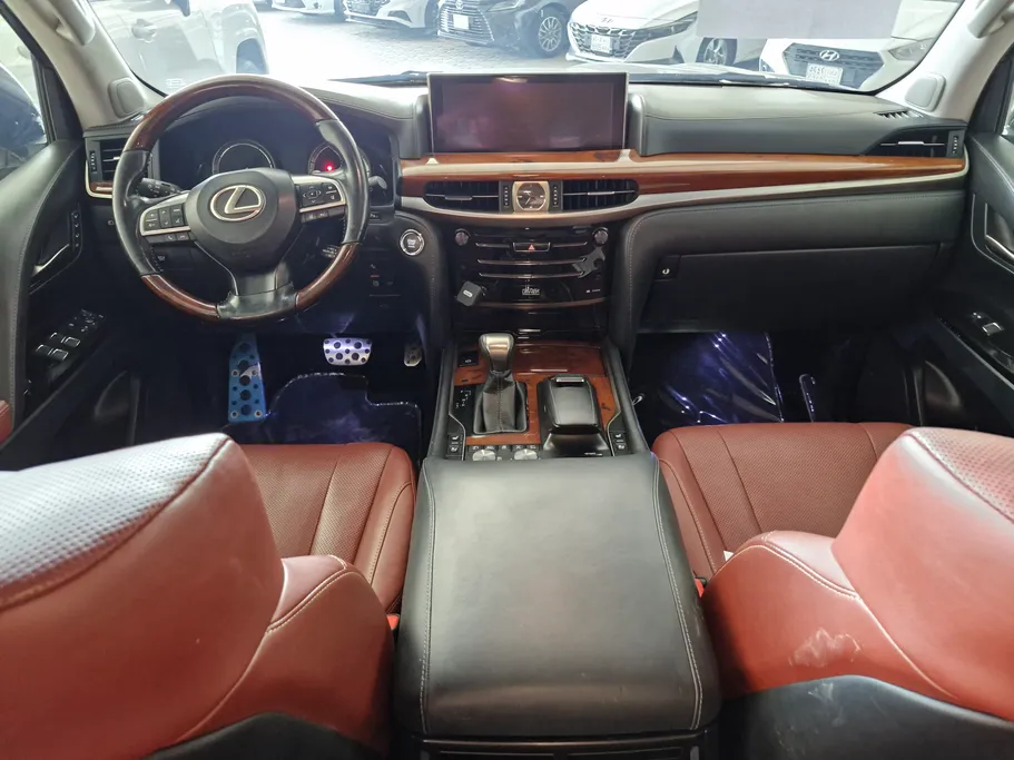 لكزس LX 570 S 2018 