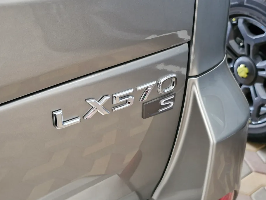 لكزس LX 570 S 2018 