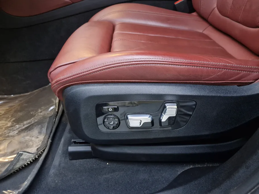 2023 BMW X Series 6 xDrive 40i 