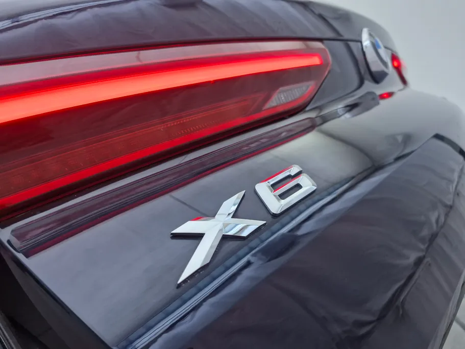2023 BMW X Series 6 xDrive 40i 