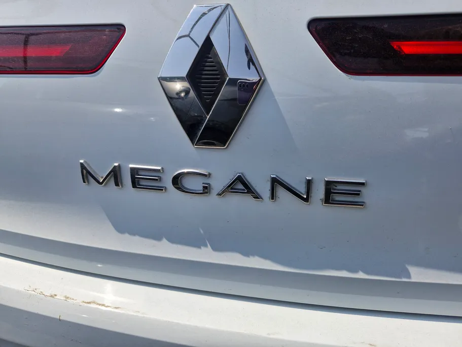 رينو ميجان E 2024 