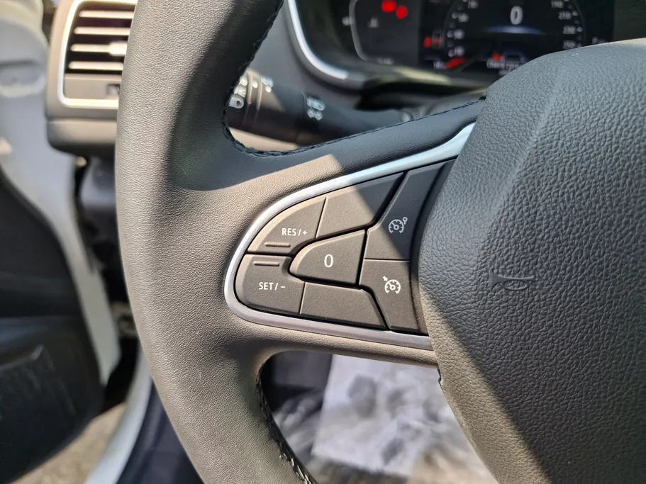 رينو ميجان E 2024 