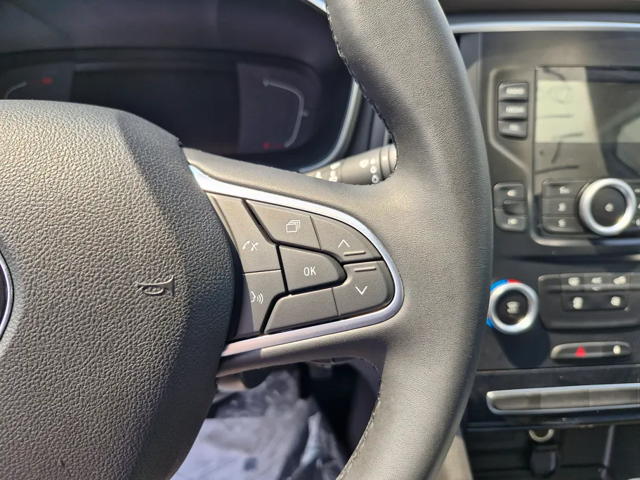 رينو ميجان E 2024 
